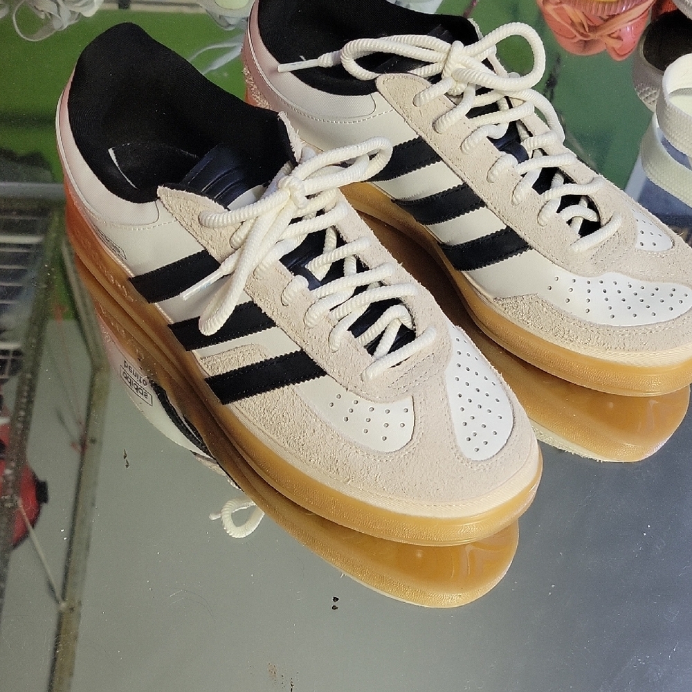 Adidas Men's Size 10 BENITO BAD BUNNY edition RARE - Picture 12 of 14